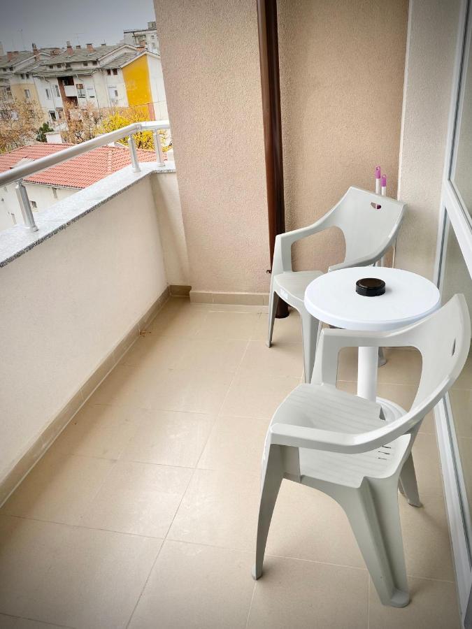Art Apartment For 4 People Free Parking & Wifi Stara Zagora Exteriér fotografie